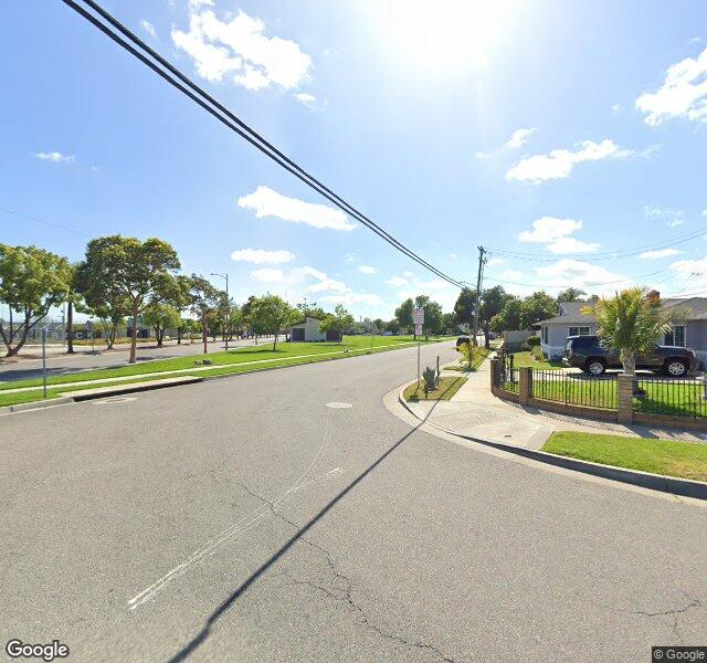 PLAZA HEALTHCARE CENTER nursing home in SANTA ANA, CA - Photo 2 of 5