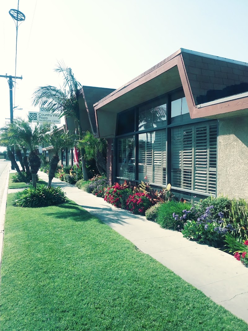 PLAZA HEALTHCARE CENTER nursing home in SANTA ANA, CA - Photo 5 of 5