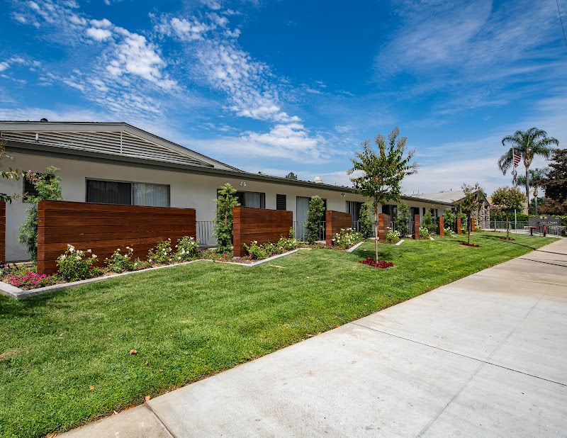 COUNTRY OAKS CARE CENTER nursing home in POMONA, CA - Photo 3 of 5