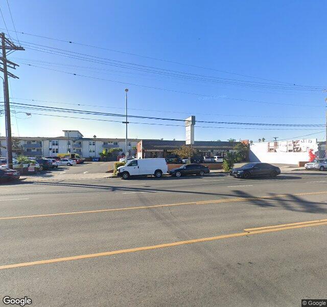 VALLEY PALMS CARE CENTER nursing home in N HOLLYWOOD, CA - Photo 2 of 2