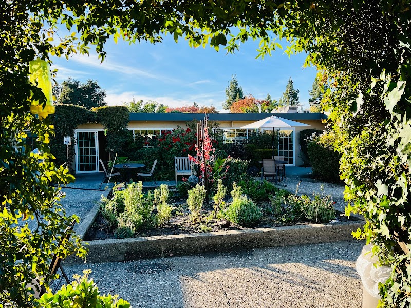 MOUNTAIN VIEW HEALTHCARE CENTER nursing home in MOUNTAIN VIEW, CA - Photo 2 of 10