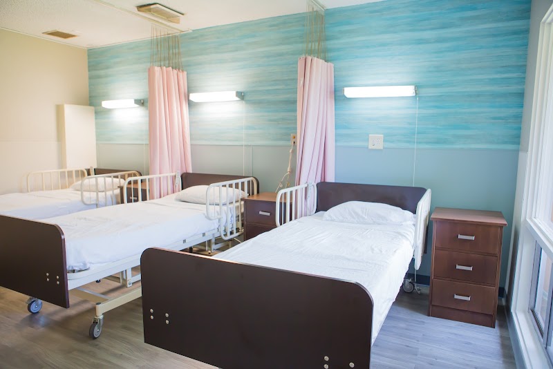 LONG BEACH HEALTHCARE CENTER nursing home in LONG BEACH, CA - Photo 2 of 5