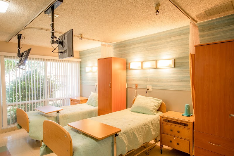 LONG BEACH HEALTHCARE CENTER nursing home in LONG BEACH, CA - Photo 4 of 5