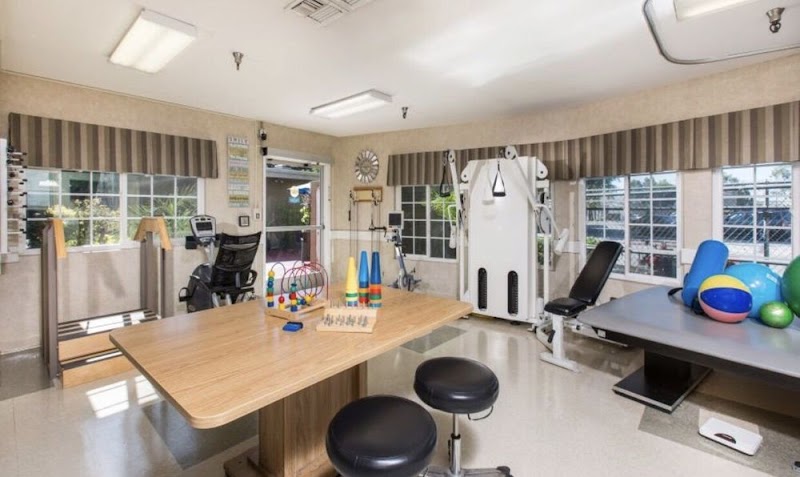 VALLEY VIEW POST ACUTE nursing home in EL MONTE, CA - Photo 2 of 5