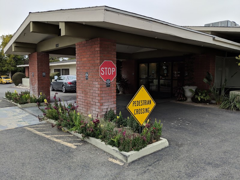 UPLAND REHABILITATION AND CARE CENTER nursing home in UPLAND, CA - Photo 5 of 10