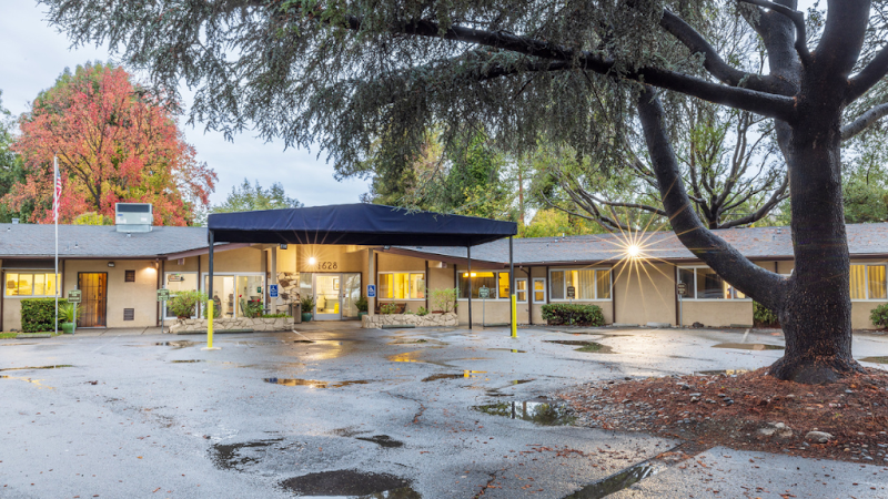 HAYWARD GARDENS POST ACUTE nursing home in HAYWARD, CA - Photo 2 of 10