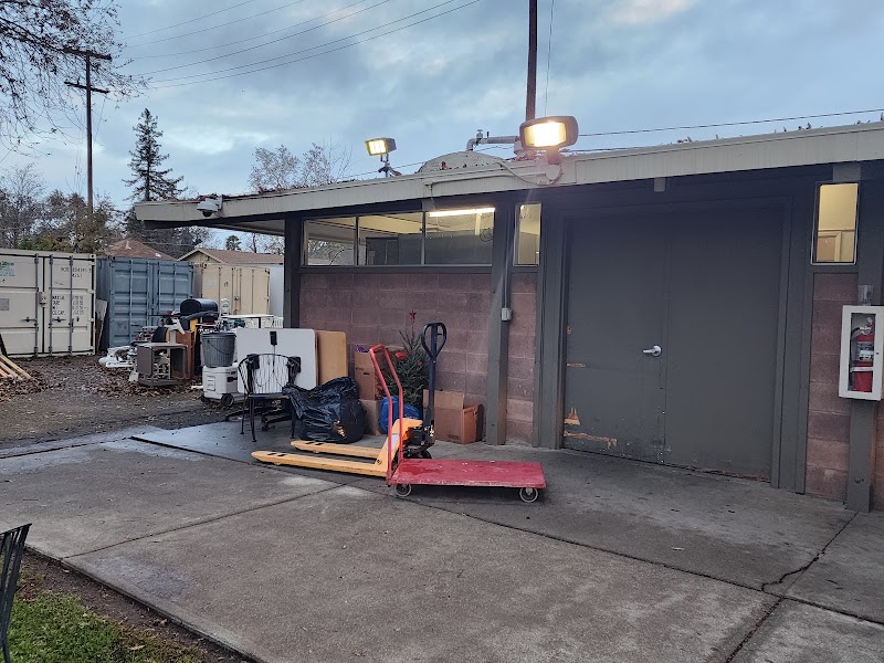 THE GROVE POST-ACUTE nursing home in WOODLAND, CA - Photo 4 of 5