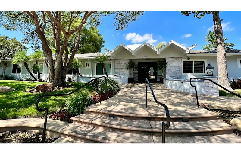 WEST VALLEY POST ACUTE nursing home in WEST HILLS, CA - Photo 2 of 5