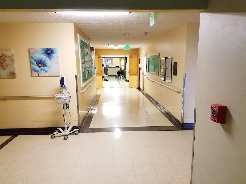 DINUBA HEALTHCARE nursing home in DINUBA, CA - Photo 3 of 8