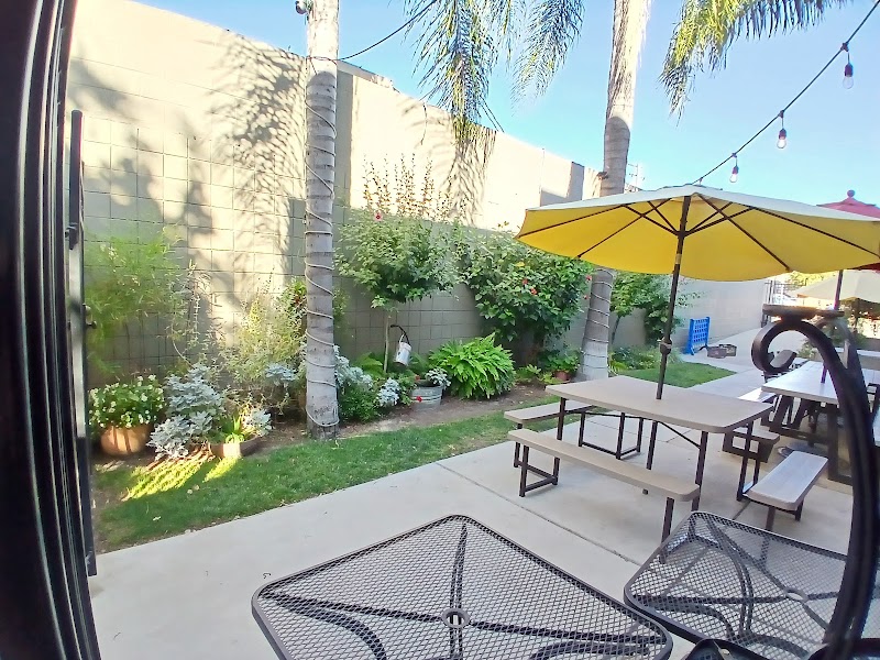 MAIN WEST POSTACUTE CARE nursing home in TURLOCK, CA - Photo 2 of 10