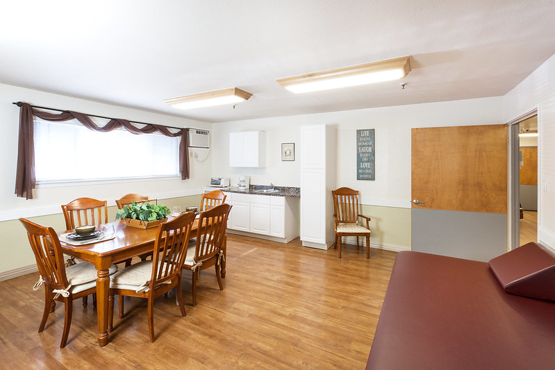 WOLF CREEK CARE CENTER nursing home in GRASS VALLEY, CA - Photo 5 of 10