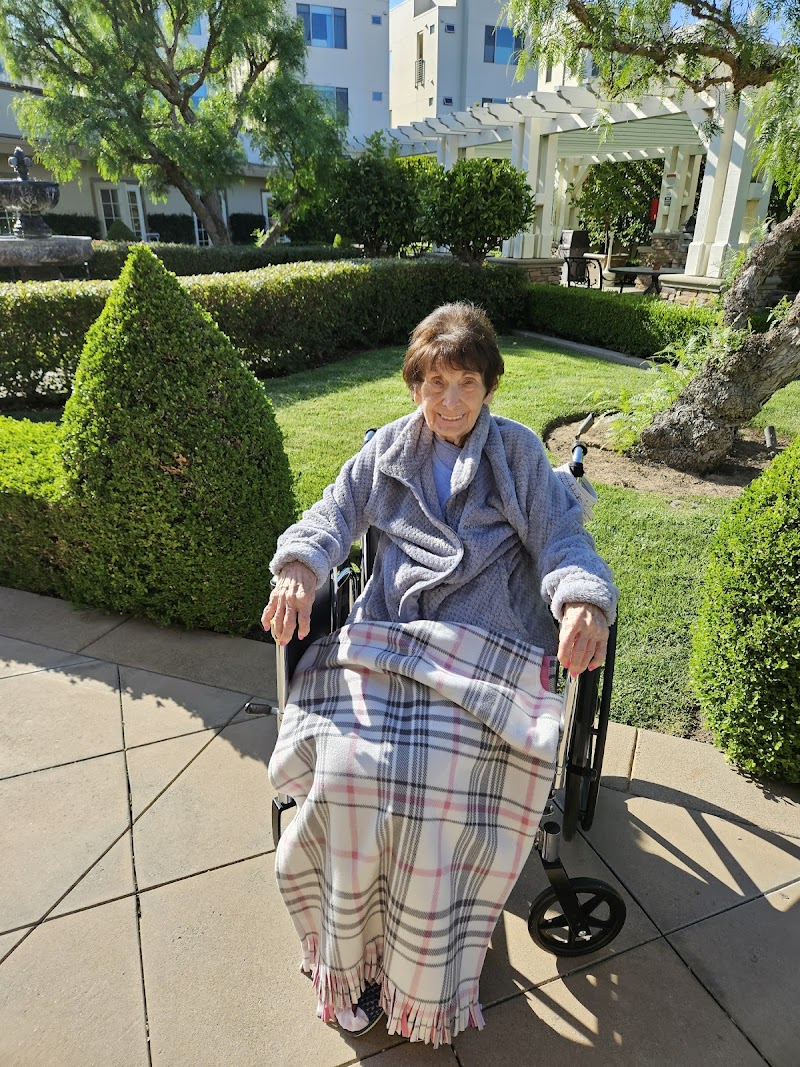 NEWPORT NURSING AND REHABILITATION CENTER nursing home in NEWPORT BEACH, CA - Photo 3 of 5