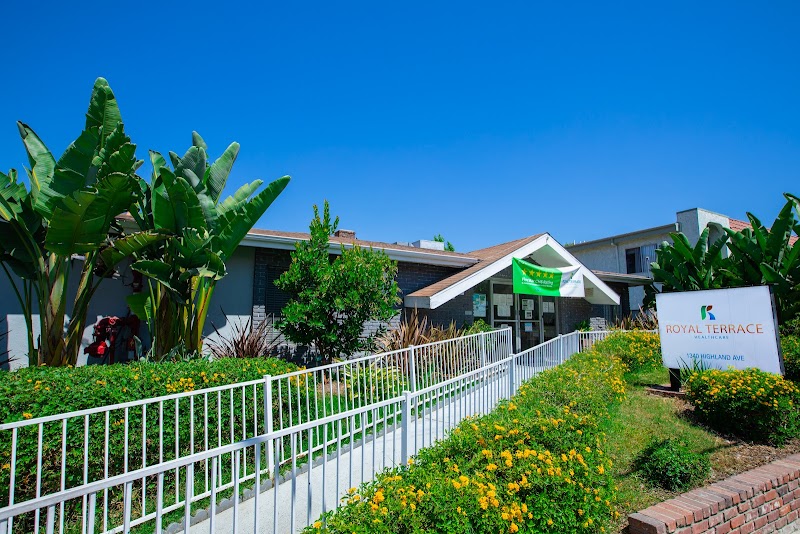 ROYAL TERRACE HEALTHCARE nursing home in DUARTE, CA - Photo 3 of 7