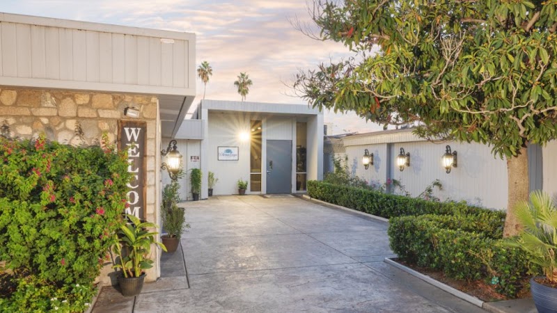 WATERMAN CANYON POST ACUTE nursing home in SAN BERNARDINO, CA - Photo 2 of 10