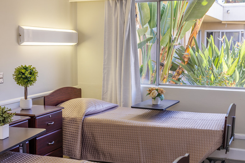 WATERMAN CANYON POST ACUTE nursing home in SAN BERNARDINO, CA - Photo 4 of 10