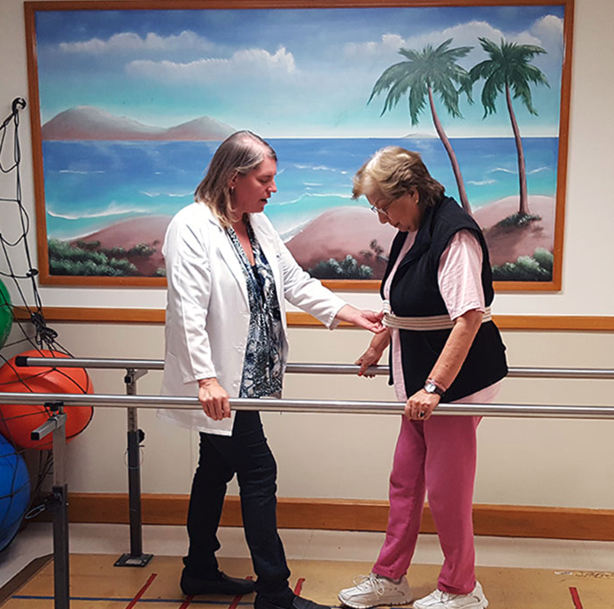 Maywood Acres Healthcare nursing home in Oxnard, CA - Photo 4 of 5