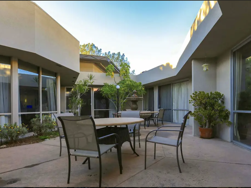 GROSSMONT POST ACUTE CARE nursing home in LA MESA, CA - Photo 4 of 10