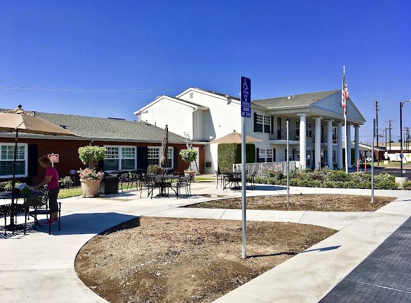 SOUTH COAST POST ACUTE nursing home in SANTA ANA, CA - Photo 4 of 5