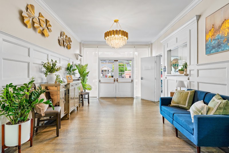 YORK HEALTHCARE & WELLNESS CENTRE nursing home in LOS ANGELES, CA - Photo 4 of 5