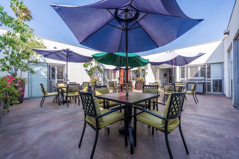 WEST HOLLYWOOD HEALTHCARE & WELLNESS CENTRE, LP nursing home in LOS ANGELES, CA - Photo 3 of 10