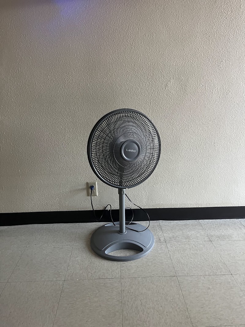 SUNNY HILLS POST ACUTE nursing home in LA MIRADA, CA - Photo 4 of 5