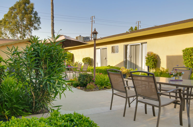 COTTAGE CREST POST ACUTE nursing home in NORWALK, CA - Photo 3 of 5