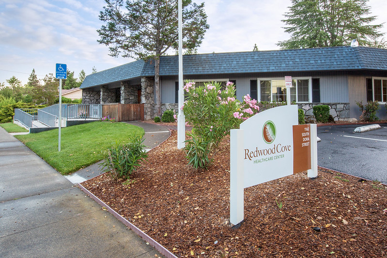 REDWOOD COVE HEALTHCARE CENTER nursing home in UKIAH, CA - Photo 3 of 5