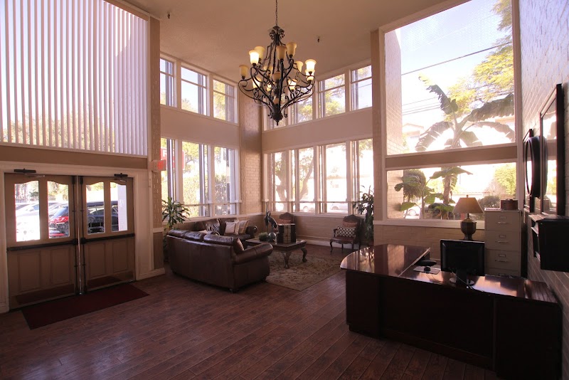 SUNRAY HEALTHCARE CENTER nursing home in LOS ANGELES, CA - Photo 2 of 4