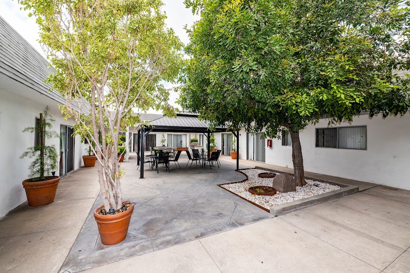 CITRUS NURSING CENTER nursing home in FONTANA, CA - Photo 4 of 10