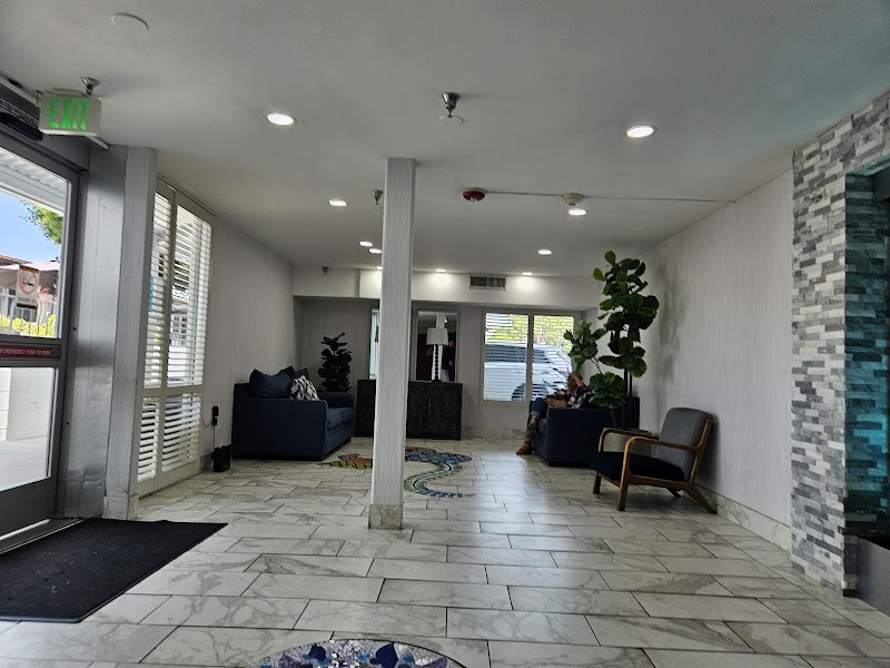 COMMUNITY CARE CENTER nursing home in LA MESA, CA - Photo 2 of 10