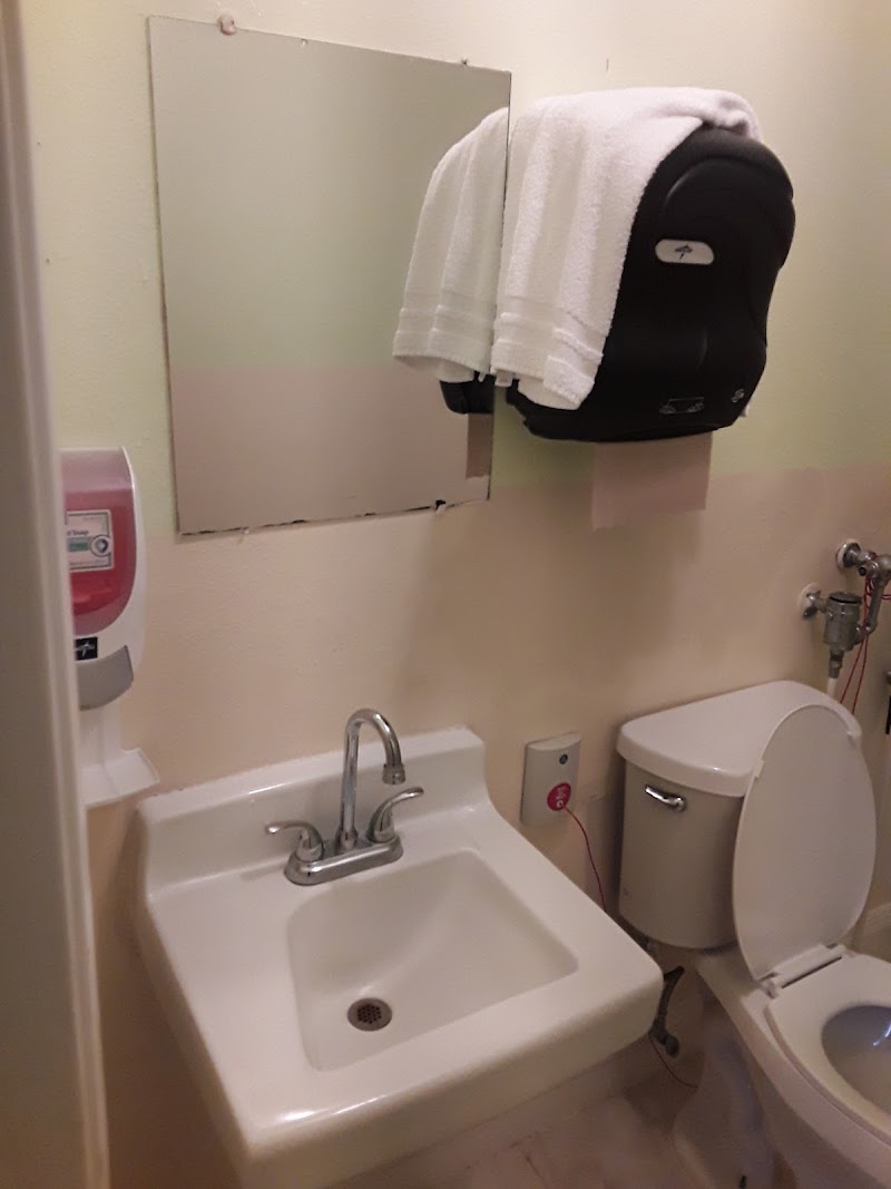 RIVER BEND NURSING CENTER nursing home in WEST SACRAMENTO, CA - Photo 3 of 5