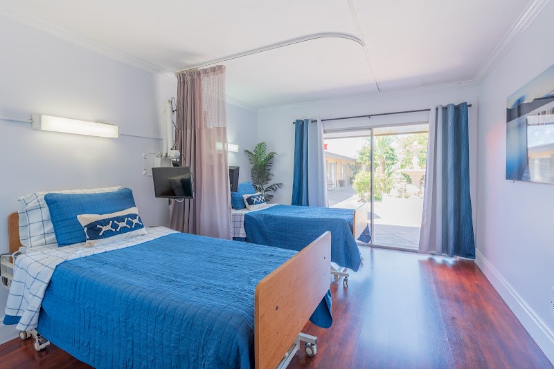 HUNTINGTON VALLEY HEALTHCARE CENTER nursing home in HUNTINGTON BEACH, CA - Photo 3 of 5