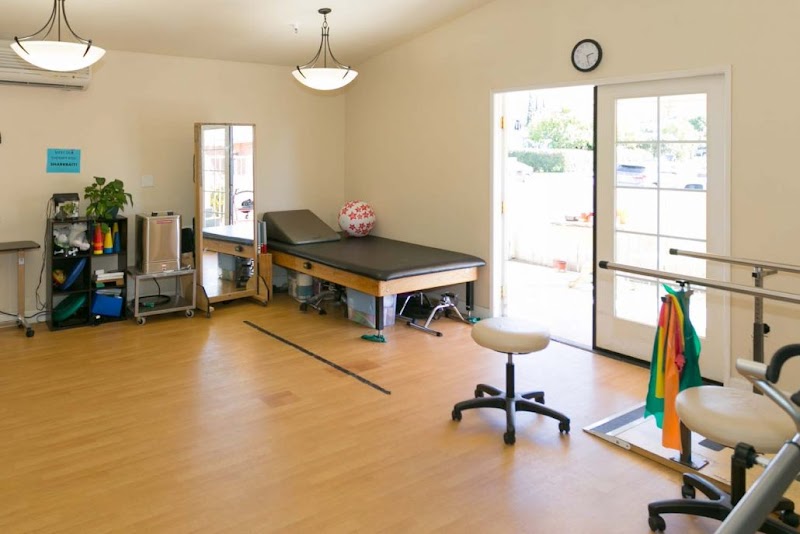 MAGNOLIA POST ACUTE CARE nursing home in EL CAJON, CA - Photo 3 of 10