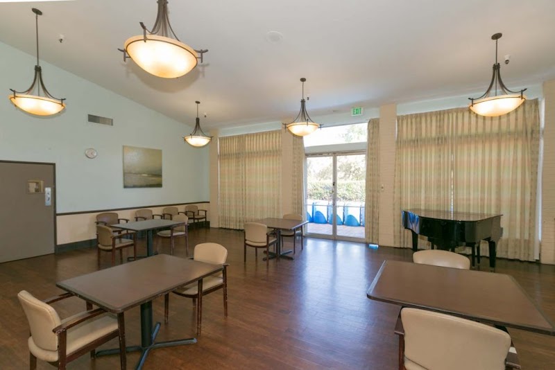 MAGNOLIA POST ACUTE CARE nursing home in EL CAJON, CA - Photo 5 of 10