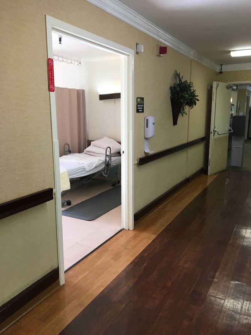 RINALDI CONVALESCENT HOSPITAL nursing home in GRANADA HILLS, CA - Photo 4 of 5