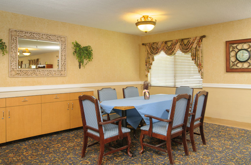 VILLA DEL SOL POST ACUTE nursing home in BELLFLOWER, CA - Photo 3 of 5