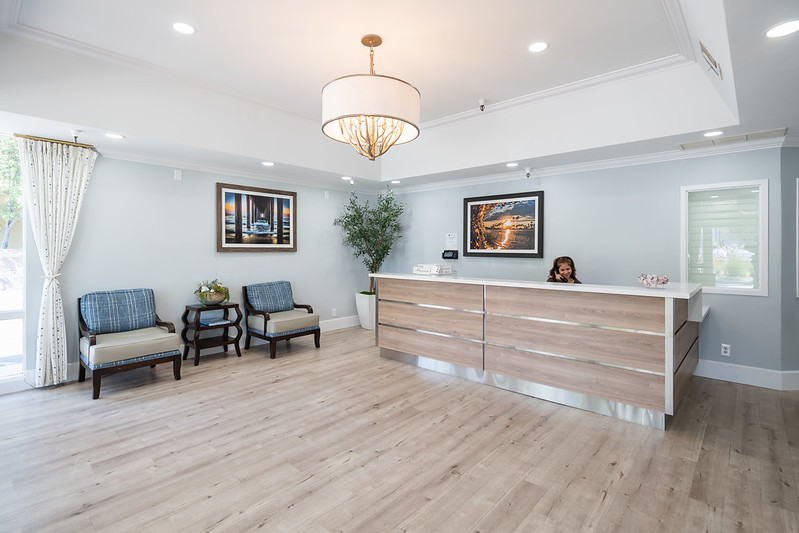 CRYSTAL COVE CARE CENTER nursing home in NEWPORT BEACH, CA - Photo 4 of 5