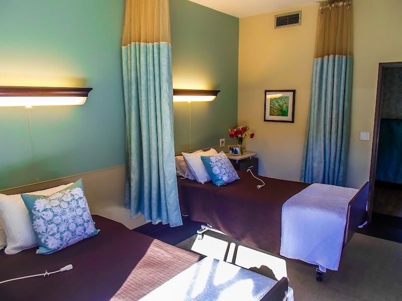 FOUR SEASONS HEALTHCARE & WELLNESS CENTER, LP nursing home in NORTH HOLLYWOOD, CA - Photo 5 of 5