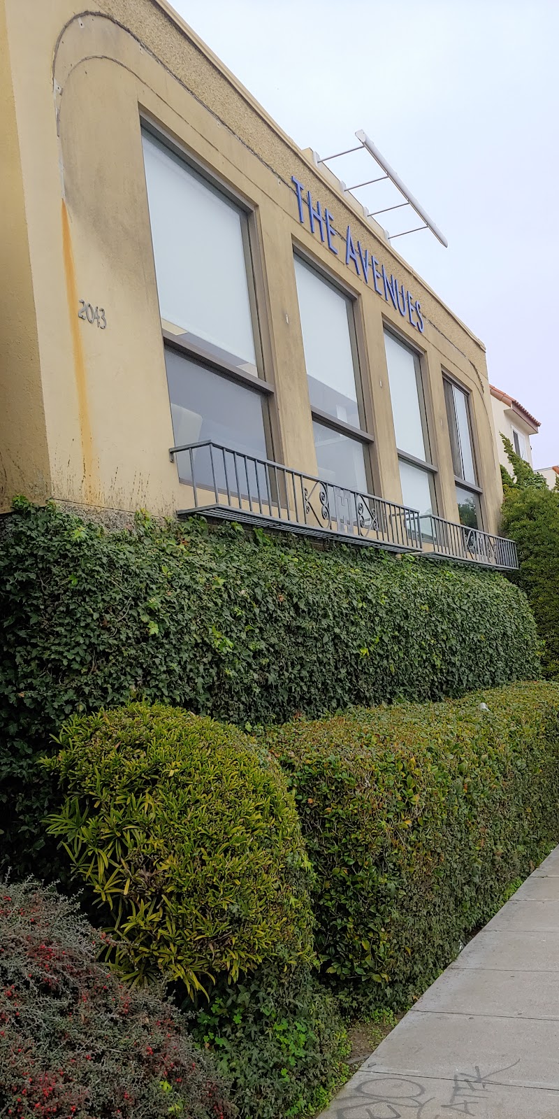 THE AVENUES TRANSITIONAL CARE CENTER nursing home in SAN FRANCISCO, CA - Photo 4 of 9