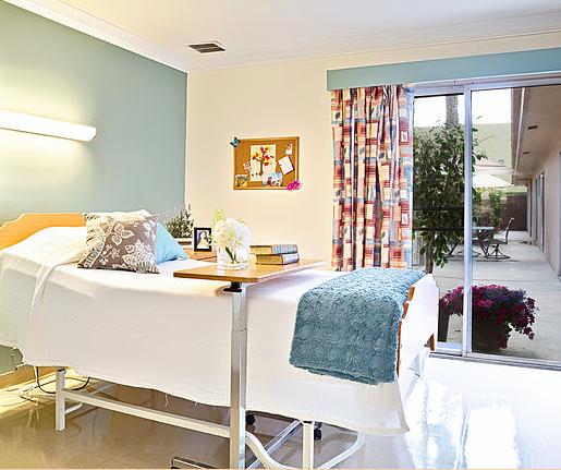 Pacific Care Nursing Center nursing home in Long Beach, CA - Photo 4 of 5