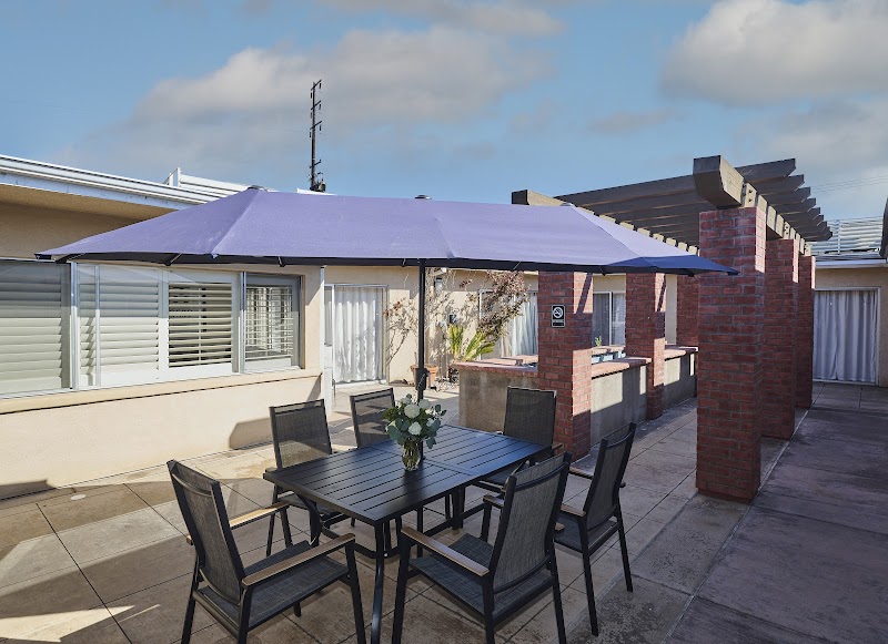 BROOKFIELD HEALTHCARE CENTER nursing home in DOWNEY, CA - Photo 5 of 10