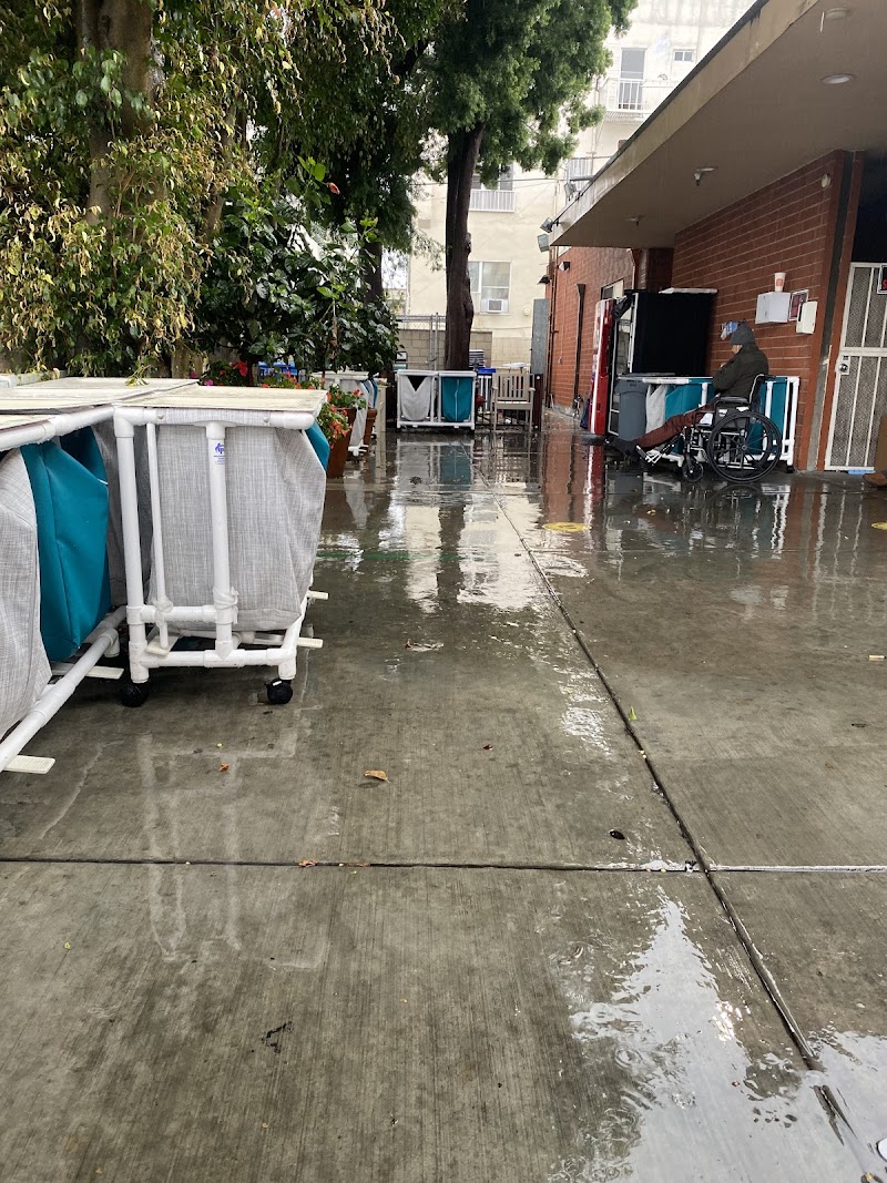 BRIER OAK ON SUNSET nursing home in LOS ANGELES, CA - Photo 2 of 5