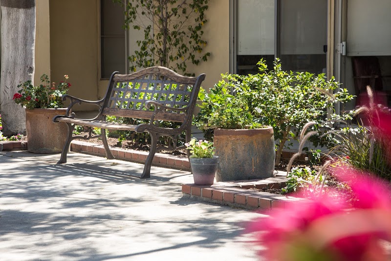 WOODLAND CARE CENTER nursing home in RESEDA, CA - Photo 5 of 5