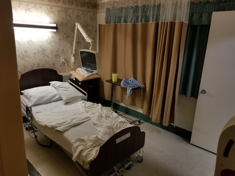 RIVER POINTE POST-ACUTE nursing home in CARMICHAEL, CA - Photo 4 of 5