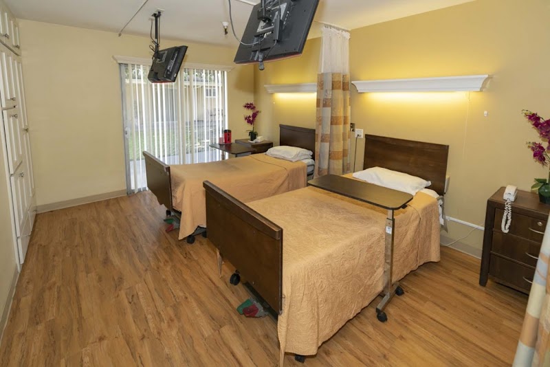 ROSE VILLA HEALTH CARE CENTER nursing home in BELLFLOWER, CA - Photo 2 of 8