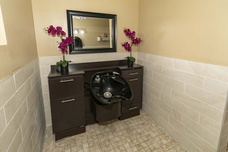 ROSE VILLA HEALTH CARE CENTER nursing home in BELLFLOWER, CA - Photo 3 of 8