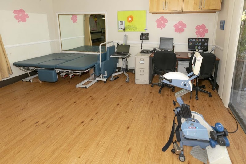 ROSE VILLA HEALTH CARE CENTER nursing home in BELLFLOWER, CA - Photo 5 of 8