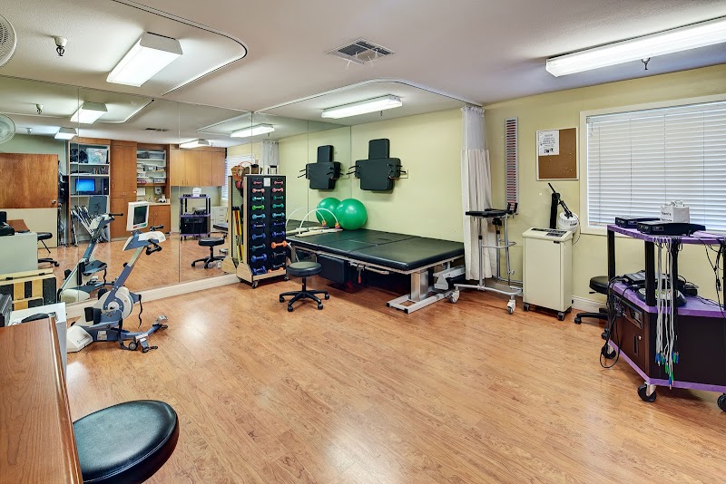 IMPERIAL HEALTHCARE CENTER nursing home in LA MIRADA, CA - Photo 2 of 5