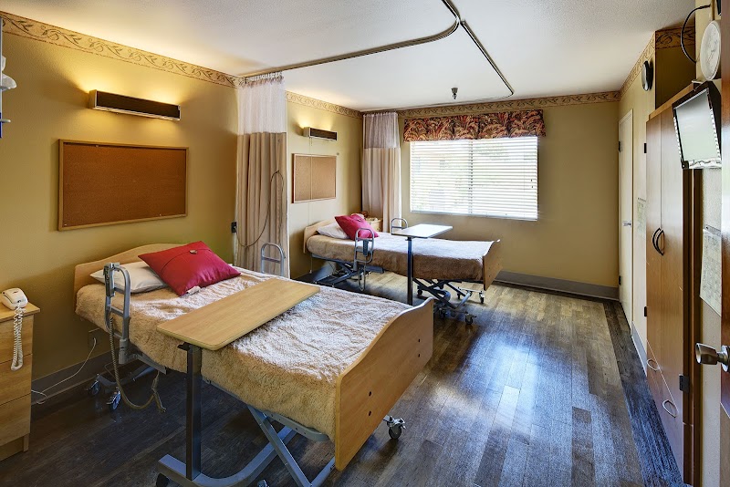 IMPERIAL HEALTHCARE CENTER nursing home in LA MIRADA, CA - Photo 4 of 5