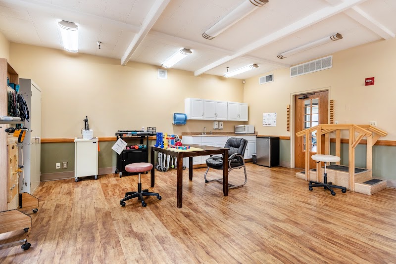 TARZANA HEALTH AND REHABILITATION CENTER nursing home in TARZANA, CA - Photo 5 of 5